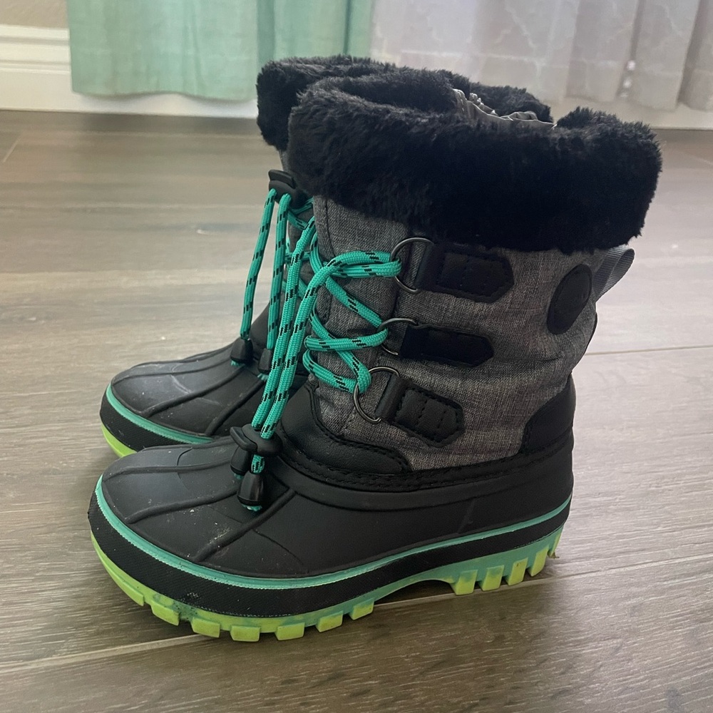 Little kid snow boots